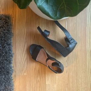 Kennith Cole Wedge Sandal Black Leather